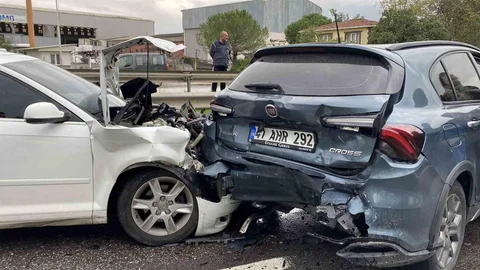 Kartepe'de zincirleme trafik kazası: 5 yaralı