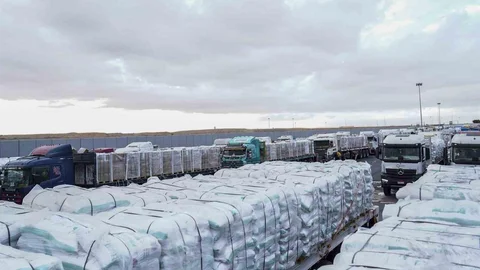Gazze'ye insani yardım taşıyan 400 kamyon giriş yaptı