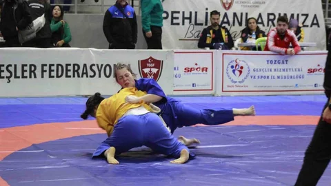 Yozgat'ta Kuşak Güreşi Türkiye Şampiyonası tamamlandı