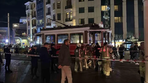 İstanbul'da nostaljik tramvayda yangın paniği