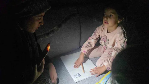 Hakkari'de elektrik mücadelesi