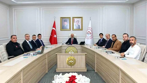 Adıyaman'da vali yardımcıları değerlendirme toplantısı yapıldı