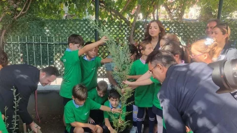 Marmaris'te Şehit Ahmet Benler anısına düzenlenen etkinlik duygusal anlara sahne oldu.