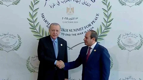 Cumhurbaşkanı Erdoğan Mısır'daki Barış Zirvesi'ne katıldı