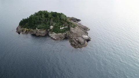 Giresun Adası’nda çevre düzenleme çalışmaları sona yaklaşıyor.