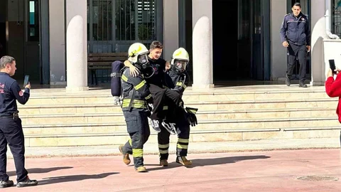 Muğla'da lisede deprem tatbikatı yapıldı