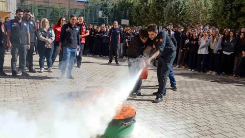Diyarbakır'da öğrencilere afet eğitimi