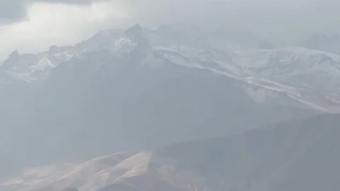 Hakkari'de kar yağışı başladı