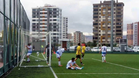 Kayseri'de EMT Döğergücü FK, Gaziosmanpaşaspor'u 4-2 mağlup ederek üst üste ikinci galibiyetini aldı.
