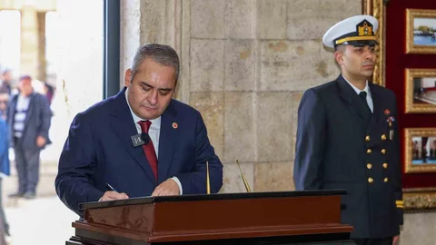 Keçiören'de Anıtkabir Ziyareti