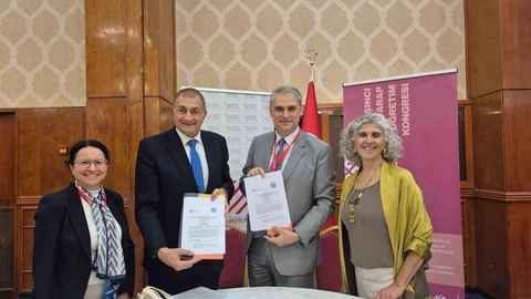 Eskişehir'de Türk-Arap Üniversiteleri Kongresi düzenlendi