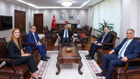 Vali Toros, Vakıfbank Bölge Müdürü Koç ve Koordinasyon Başkanı Erdoğan.İle Görüştü