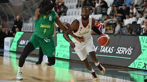 Basketbol Süper Ligi'nde Manisa Basket, Esenler Erokspor'a 75-95 mağlup oldu.
