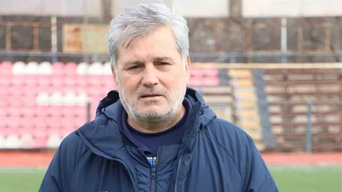 Kırıkkale FK, Teknik Direktör Nihat Baran ile yollarını ayırdı.