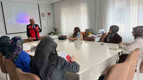 Bayburt'ta sosyal hizmet personeline yönelik eğitim programı düzenlendi