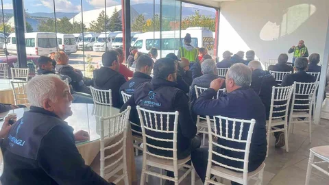 Kütahya'da şoförlere iş güvenliği eğitimi düzenlendi