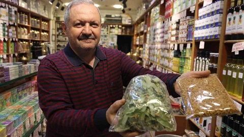 Elazığ'da havaların soğumasıyla birlikte vatandaşlar bitkisel ürünlere yöneldi