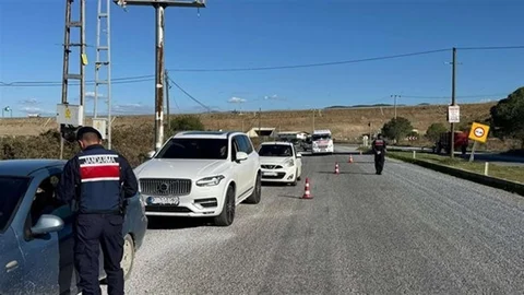 Aydın'da jandarma düzensiz göçle mücadele ediyor