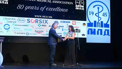 İzmir’de Prof. Dr. Yasemin Kılıç Öztürk, uluslararası kongrede ödül aldı