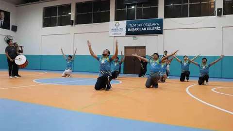 Şanlıurfa'da Halk Oyunları Kursu İlgi Görüyor