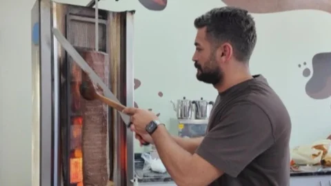 Masterchef Akın'dan Sınava Hazırlanan Öğrencilere Döner Sürprizi
