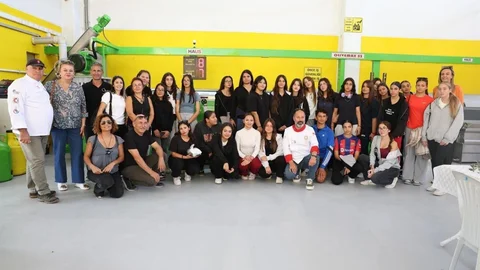 Aydın'da Didim Zeytin Festivali renkli görüntülere ev sahipliği yaptı