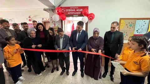 Konya'nın Ereğli ilçesinde, Şehit İstihkam Uzman Çavuş Cebrail Acar anısına "Unutulmayan Kahramanlar Kütüphanesi" hizmete girdi.