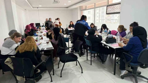 Çankırı'da kadınlara KADES ve UYUMA projesi hakkında bilgilendirme yapıldı