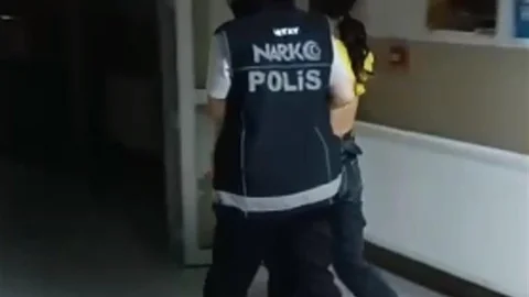 Hatay'da Uyuşturucu Suçundan Aranan İki Kişi