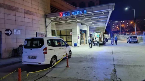 Siirt'te freni boşalan kamyon kaza yaptı: 5 yaralı