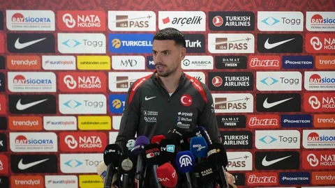 Merih Demiral, Kocaeli'de oynanan maç sonrası gündeme dair açıklamalarda bulundu.