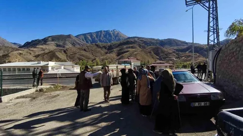 Uzundere'de yol mağduriyeti baş gösterdi