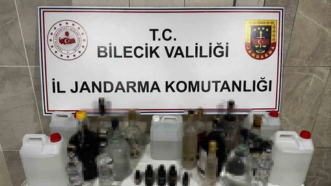 Bilecik'te jandarma ekipleri kaçak alkol üretimine yönelik operasyon gerçekleştirdi.