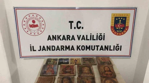 Ankara'da İbranice el yazması kitaplar ele geçirildi