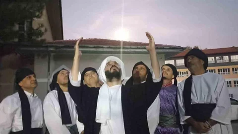 Denizli'de Ahilik geleneği tiyatroda canlanıyor