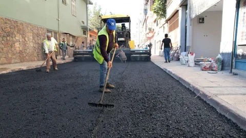 Mersin Akdenız'de Kırsalda, Ova Da, Mahallede Herkese Eşit Hızmet