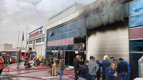 Yenimahalle'de iş yeri yangını kontrol altına alındı