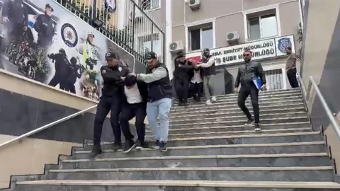 İstanbul'da kuyumcu soygunu gerçekleştiren 5 şüpheli Kars'ta yakalandı