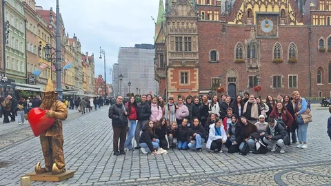 Bursa'da Nilüferli Kız Çocukları Polonya'da Kültürel Buluşma