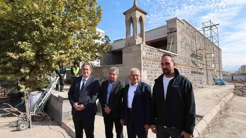 Kayseri'de Tarihi Camii İncelemesi