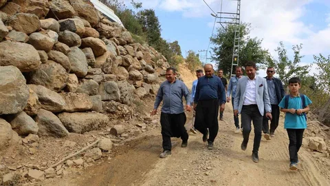 Adana'da Feke ilçesinde yol sorunu aşıldı