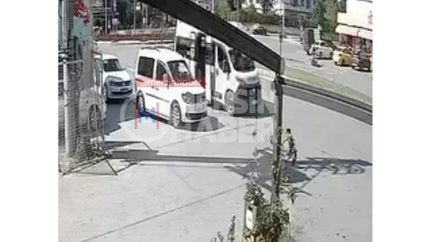 Mersin'de maddi hasarlı kaza