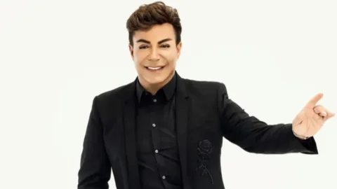 Fatih Ürek Kalp Krizi Geçirerek Hastaneye Kaldırıldı. Ünlü Sanatçının Sağlık Durumu Kritik Durumda ve Yoğun Bakımda Tedavi Ediliyor.