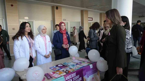 Muş’ta Meme Kanseri Farkındalık Etkinlikleri