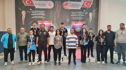 Elazığ Dart Takımı Türkiye'de zirveye yerleşti