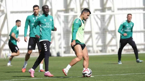 Konyaspor Kocaelispor Maçına Hazırlanıyor