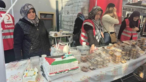 Bartın'da Filistin temalı pasta 6 bin TL'ye satıldı