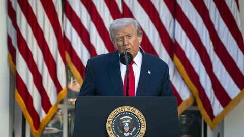 Trump: "İsrail ben izin verir vermez Gazze sokaklarına geri döner"