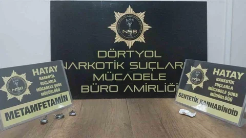 Hatay'da Dörtyol'da uyuşturucu satıcısı suçüstü yakalandı.