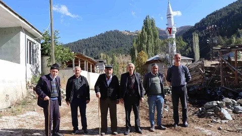 Erzurum'da Köylüler Yol Sorununa Çözüm Bekliyor